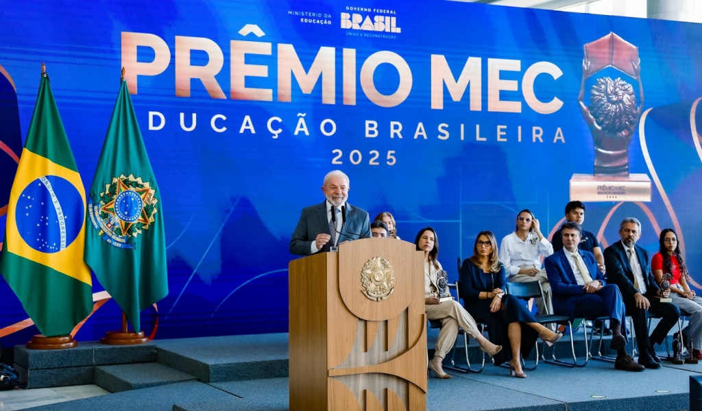 Lula Alerta: Evasão Escolar é Emergência Nacional!