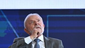 Lula Ataca Trump e Revela Plano Surpreendente Contra Tarifaço dos BRICS!