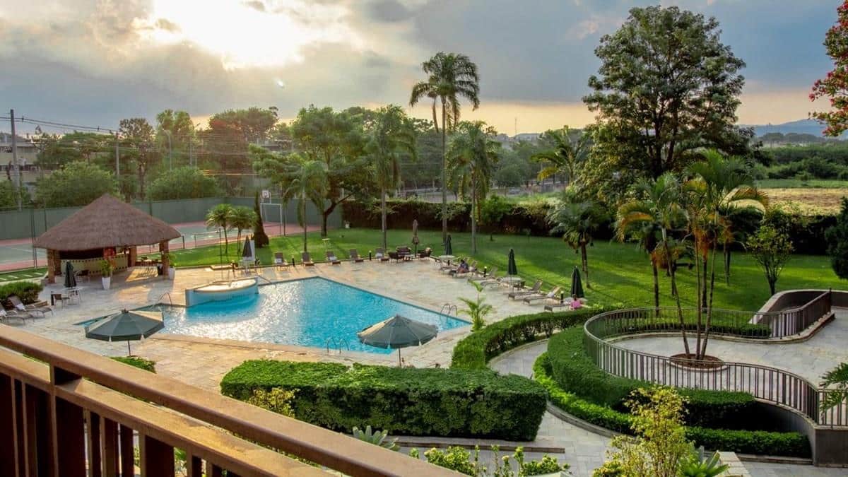 Marriott: Onde Conforto Encontra o Escândalo Internacional!