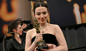 Menina do Oscar Em Choque Total: Isolamento Extremo Após 'Anora'!