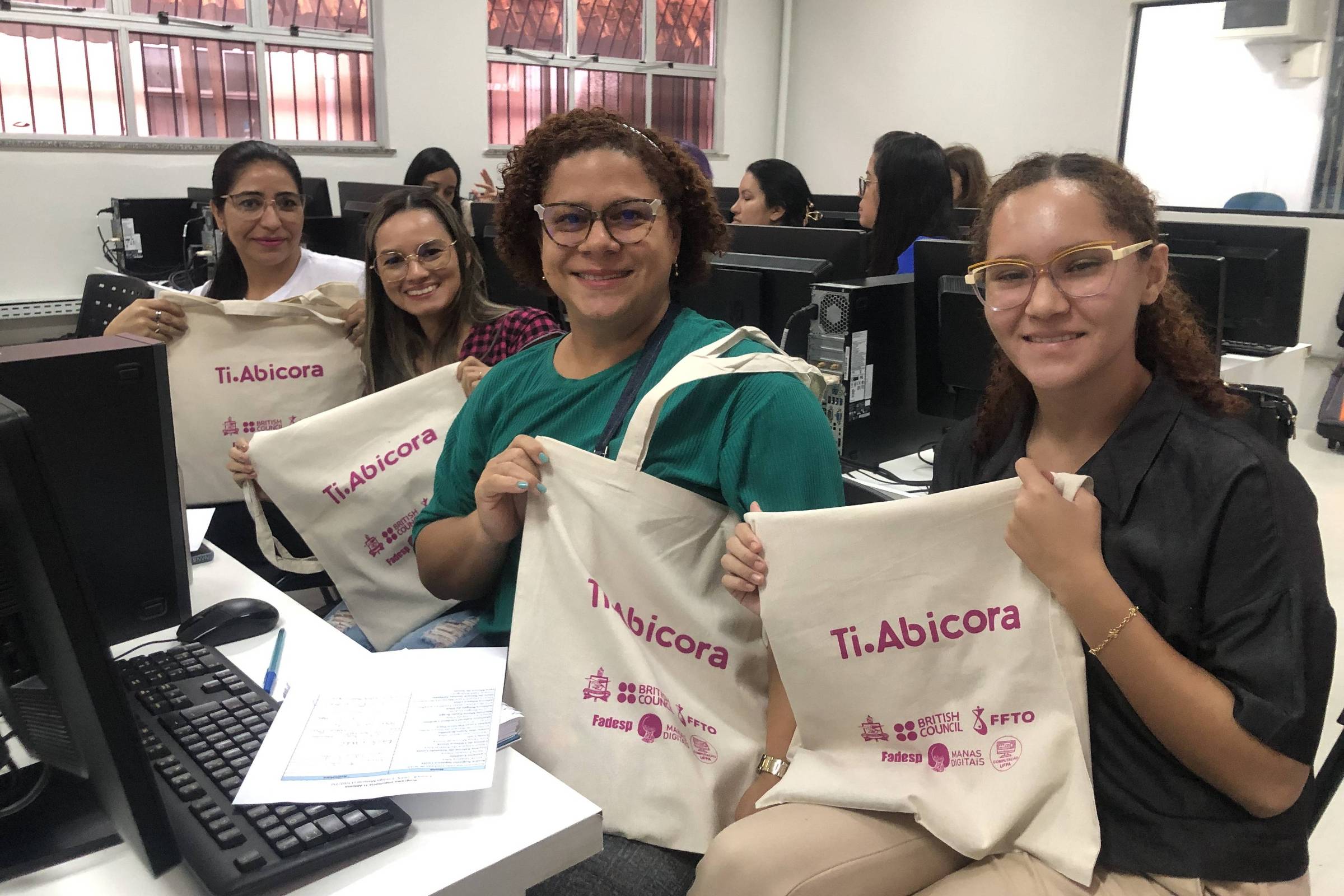 Revolução Digital: Mulheres da Amazônia Desafiam o Futuro com Tecnologia!