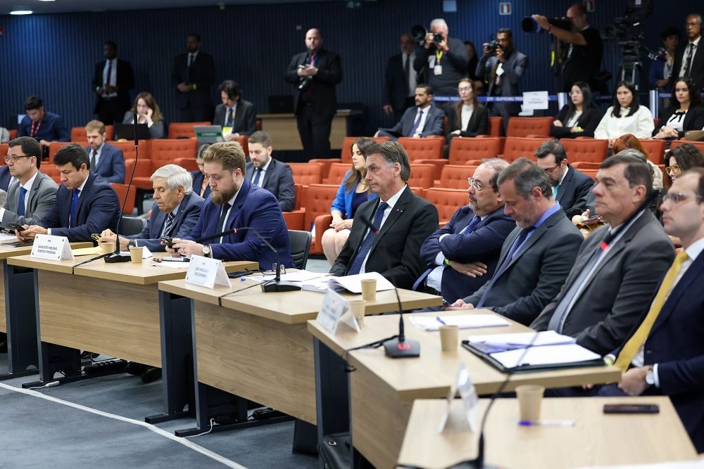 STF APRESSA JULGAMENTO DE BOLSONARO E FOGE DO PERIGO DO ADIAMENTO EM 2026!