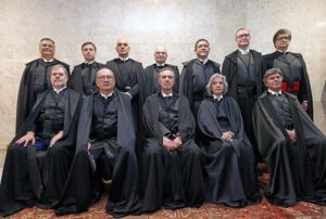 STF em Guerra: Liberdade de Expressão Sob Cerco da Censura!