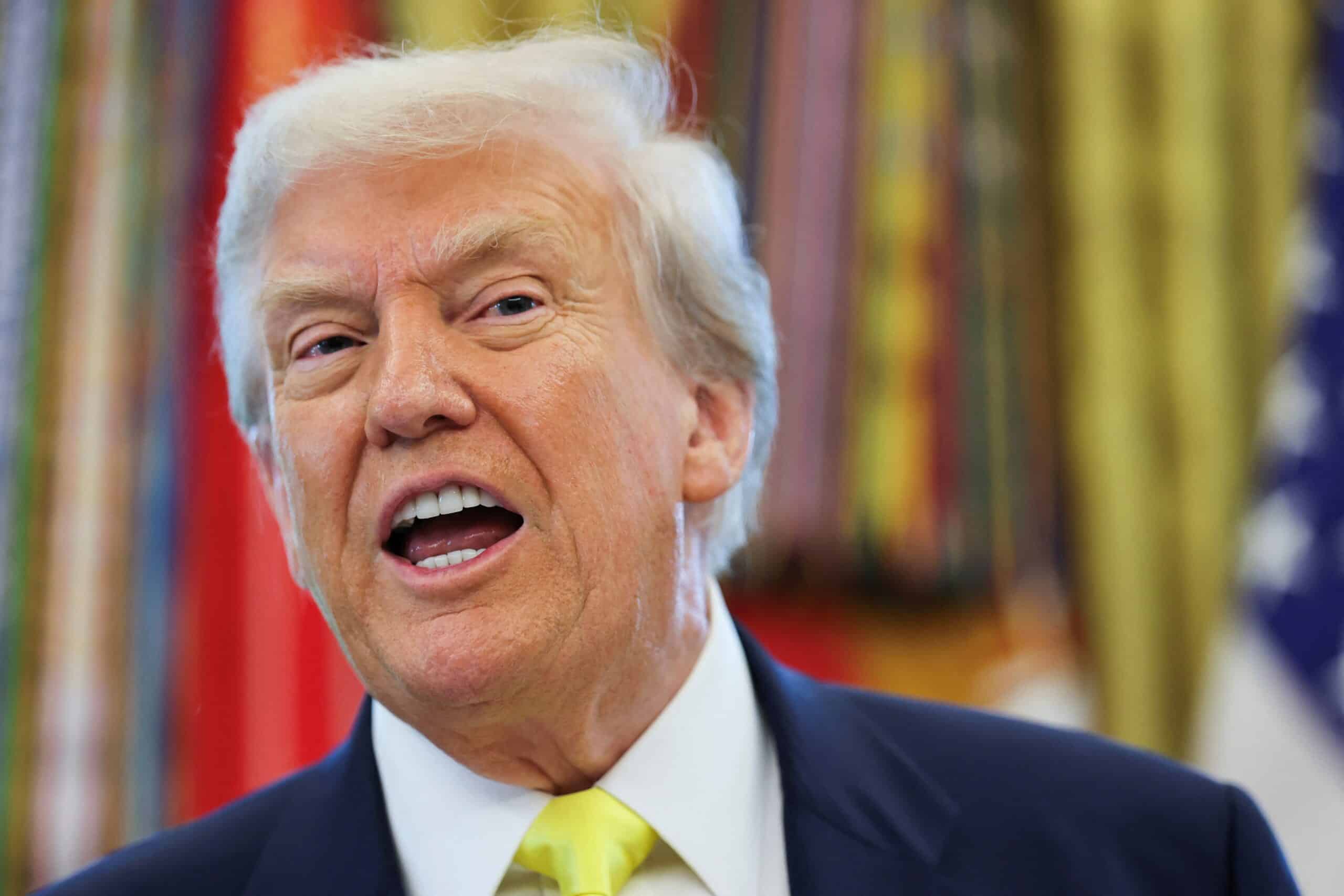Trump Lança Bombástica Tarifa! A Economia Global em Perigo com Jogos de Poder!