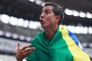 Caio Bonfim Rouba a Cena e Brilha com Ouro na Marcha: Novo Rei dos Mundiais!