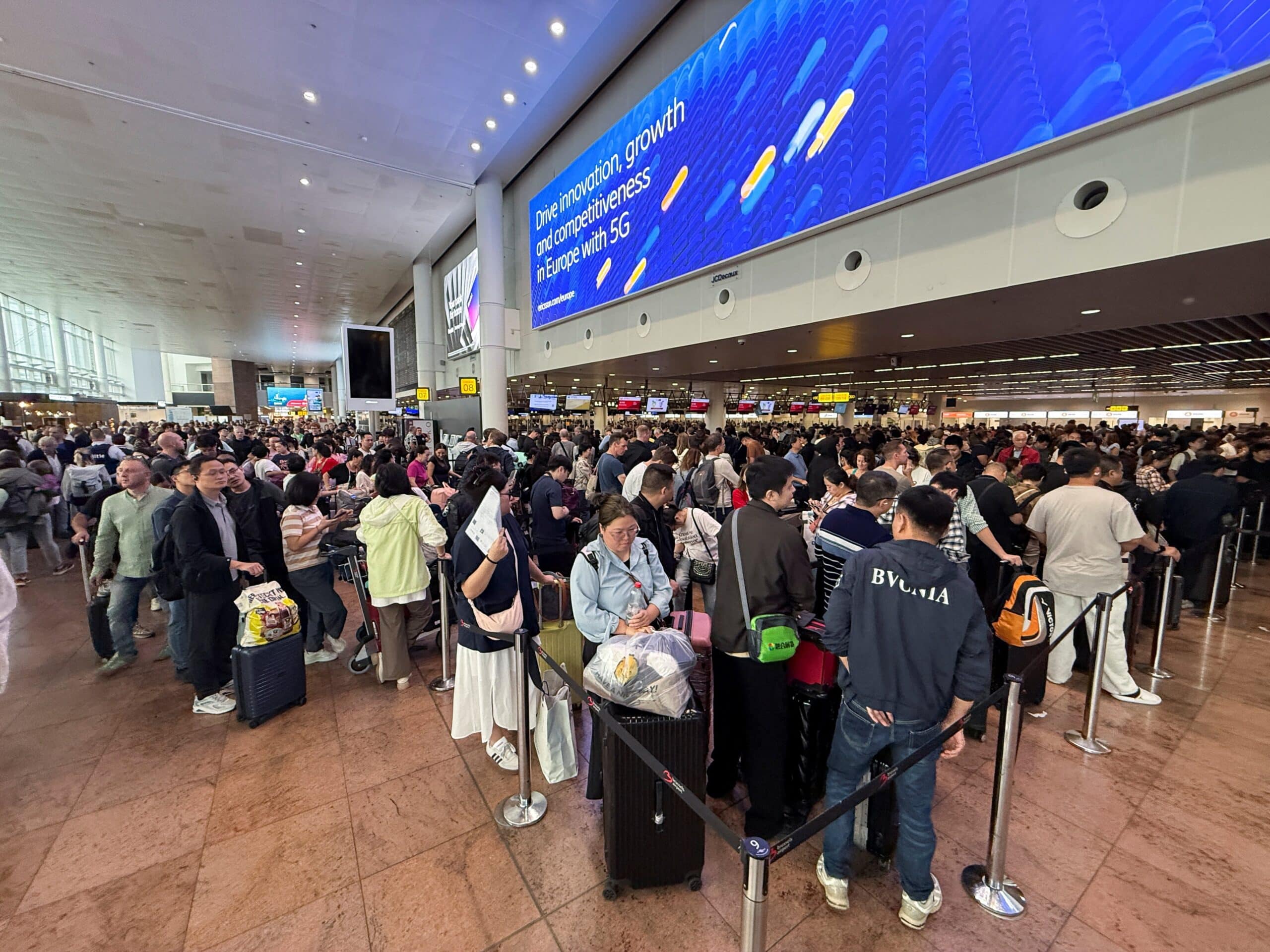 “Caos nas Aeronaves: Ataque Cibernético Paralisa Aeroportos da Europa!”