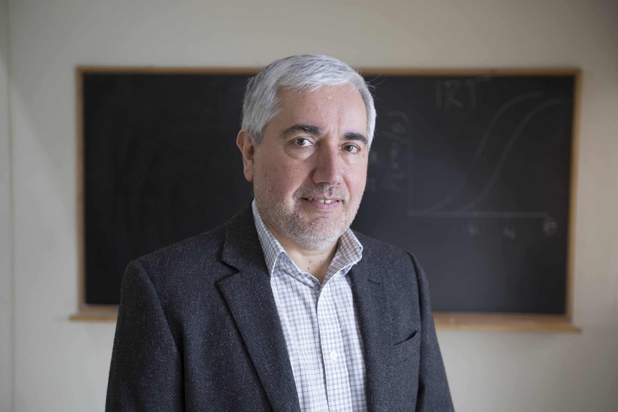 Chileno Revela: Nota Ruim Não É Culpa Só do Professor! Desvendando o Escândalo na Educação!