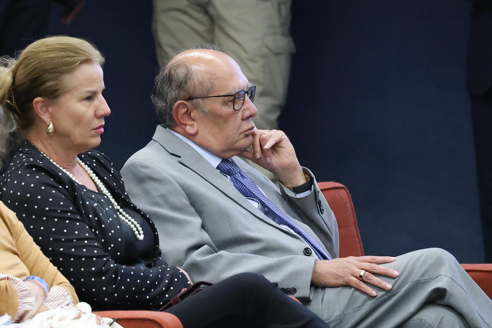 Conflito Explosivo: Cármen, Moraes e Aliados Armam Cerco a Fux no Caso Bolsonaro!