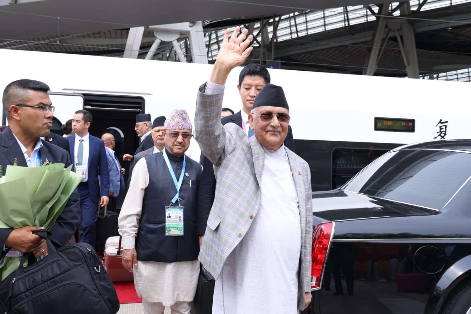 Crise no Nepal: Primer Ministro Comunista Renuncia em Meio ao Caos!