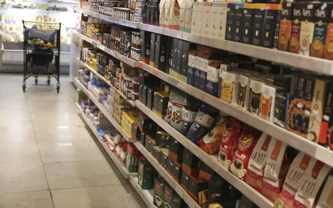 Desvende os 7 Segredos CHOCANTES dos Gurus da Economia para Economizar no Supermercado!