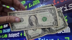 Dólar despenca para R$ 5,35! Mercado em pânico: Ibovespa desmorona!