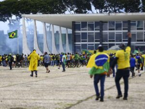 ESCÂNDALO NO CONGRESSO: Câmara Acelera PL da Anistia e Revela Segredos Cho cantes!
