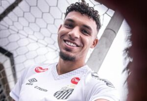 ESCANDALO! VICTOR HUGO REVELA MENSAGEM SECRETA DE NEYMAR QUE MUDOU TUDO NO SANTOS!
