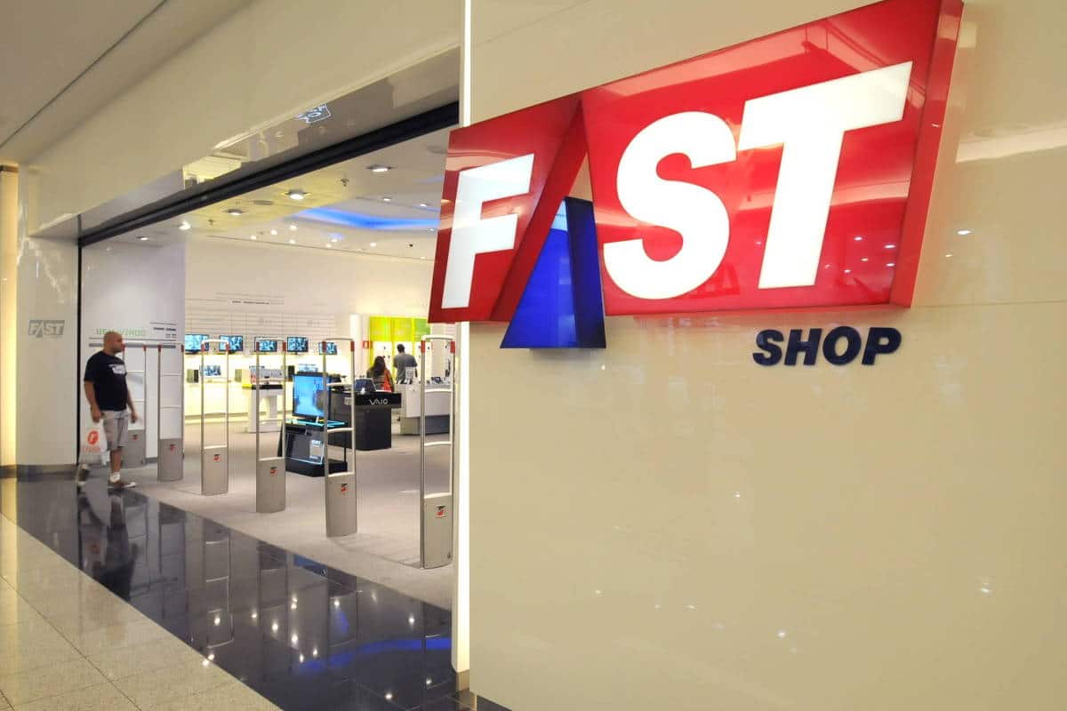 Fast Shop em TEMPORADA de TREMOR: Novo CEO e Rédeas de Mudança Radicais!