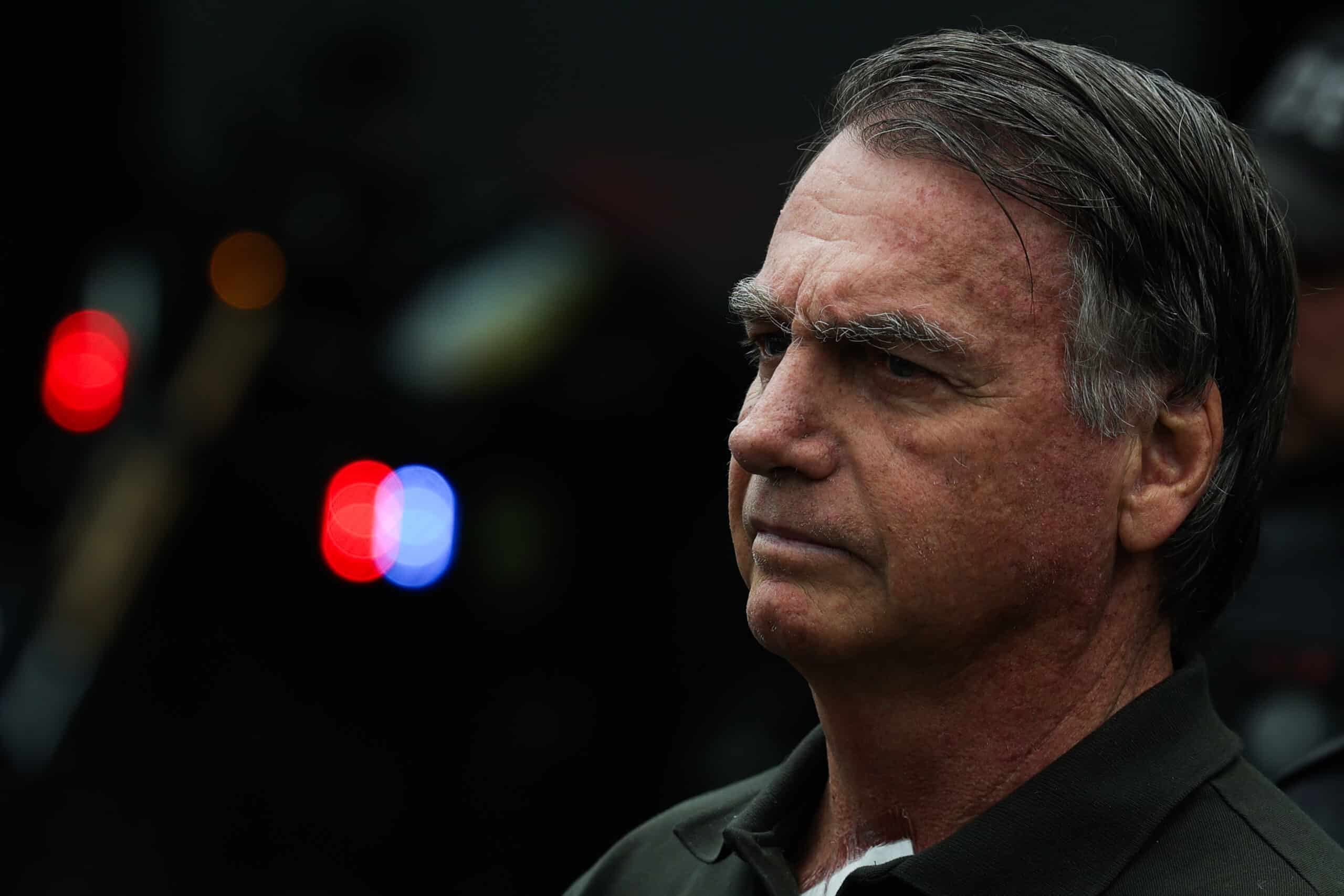 Flávio Bolsonaro EXPLODE contra o STF: Acusações Bombásticas de Interferência nas Votações!