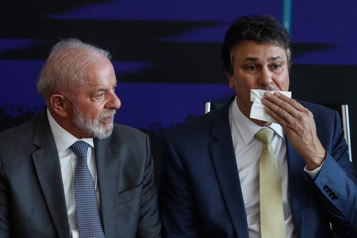 Governo Lula Revoluciona: Carteira Mágica Oferece Descontos Surrealistas para Professores!