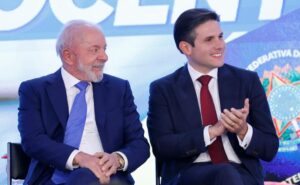 Governo à Deriva: Centrista Cai, Anistia Avança e Ruptura com o Congresso!