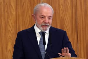 LUCA terremoto: Lula Desafia Trump em Defesa da DEMOCRACIA!