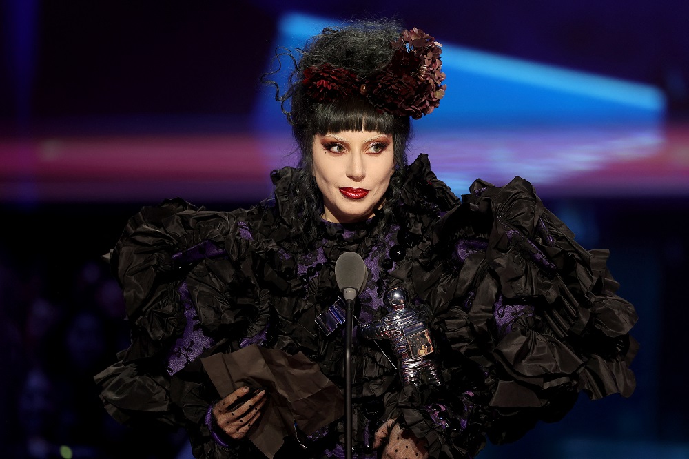 Lady Gaga DOMINA o VMA 2025: Confira os Vencedores e a Polêmica que Agitou a Noite!