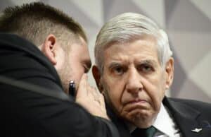Moraes DECRETA Liberdade Total: Defesa de Augusto Heleno Poderá Exibir Fotos e Vídeos Chocantes no Julgamento!