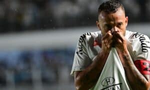 Santos Surpreende e Quebra Jejum: Vitória Arrasadora Sobre São Paulo!