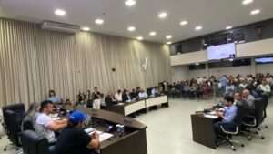 URGENTE: Câmara de Apucarana APROVA MULTA PESADA paraQuem Usar Drogas em Público!