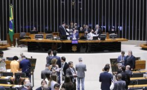 Urgente: Câmara Aprova PEC da Blindagem e Envia à Sanção do Senado!