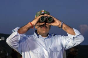 Urgente: Maduro Convoca Povo a Pegar em Armas! A Revolução Começou!