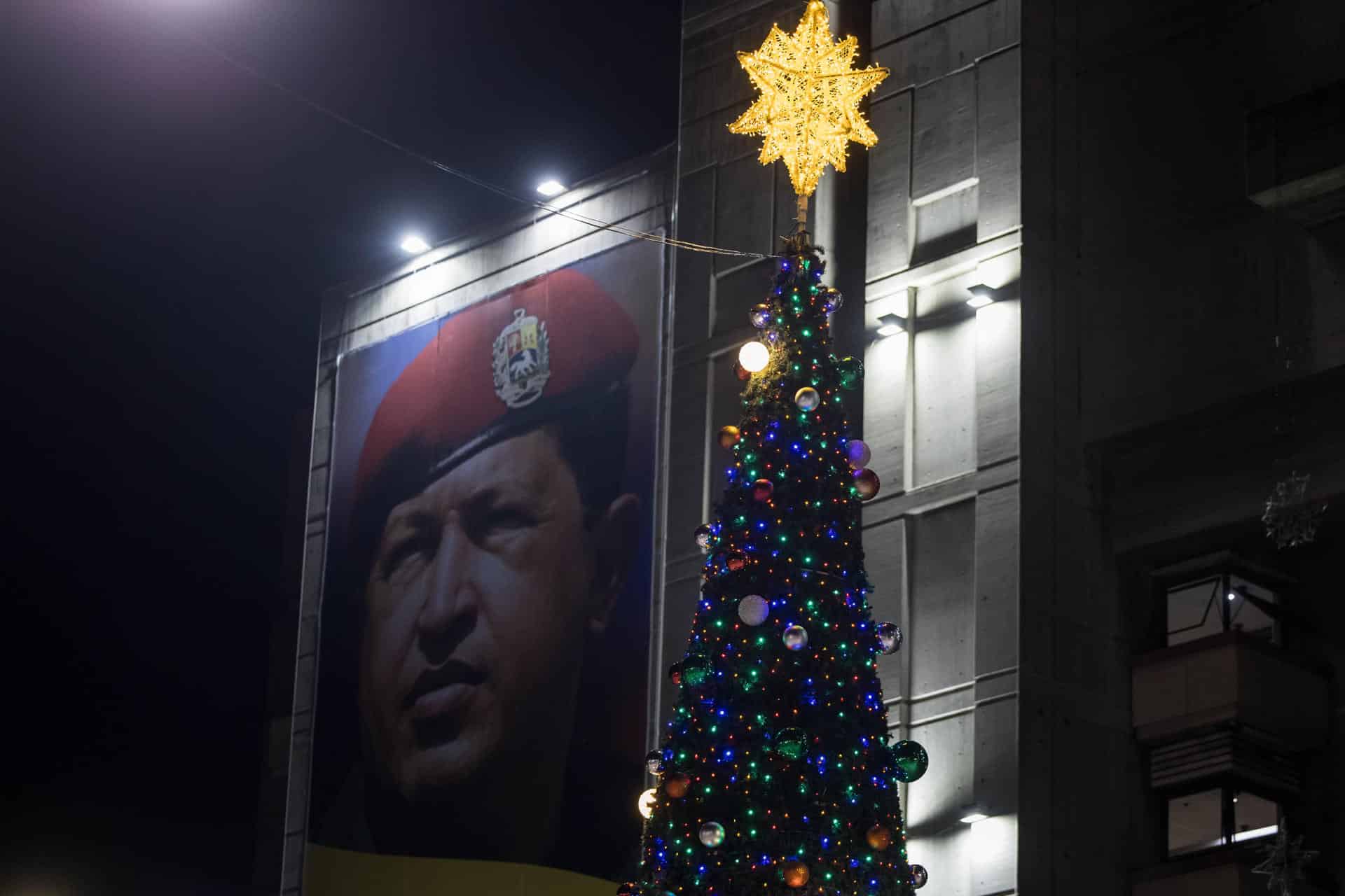 Deboche! Maduro zomba da fome com Natal antecipado para enganar o povo.