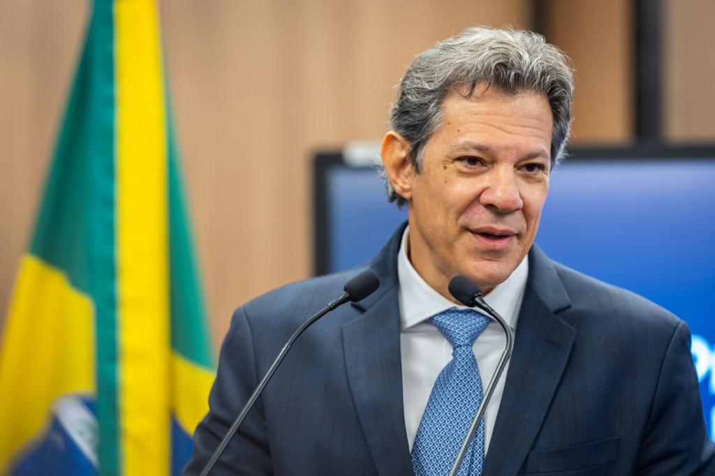 Haddad Desafia o Gigante da Educação: Vagas Universitárias para Escolas Públicas como uma Revolução Agrária!
